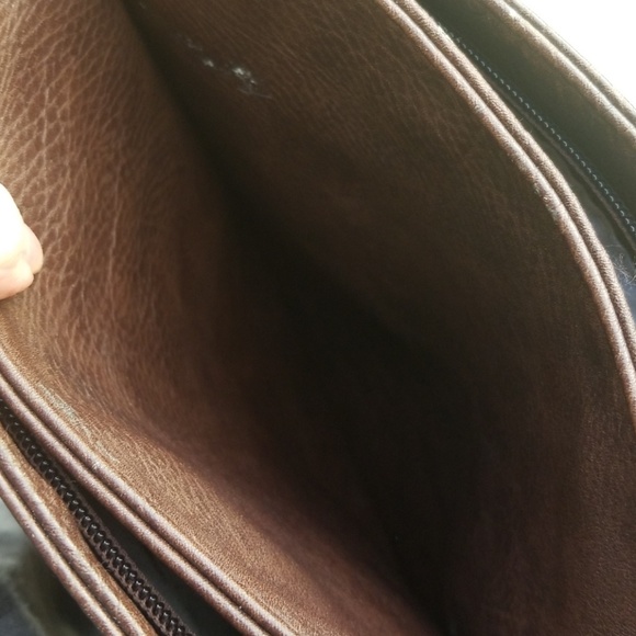 *SOLD* Beautiful Like New Purse - Picture 6 of 6